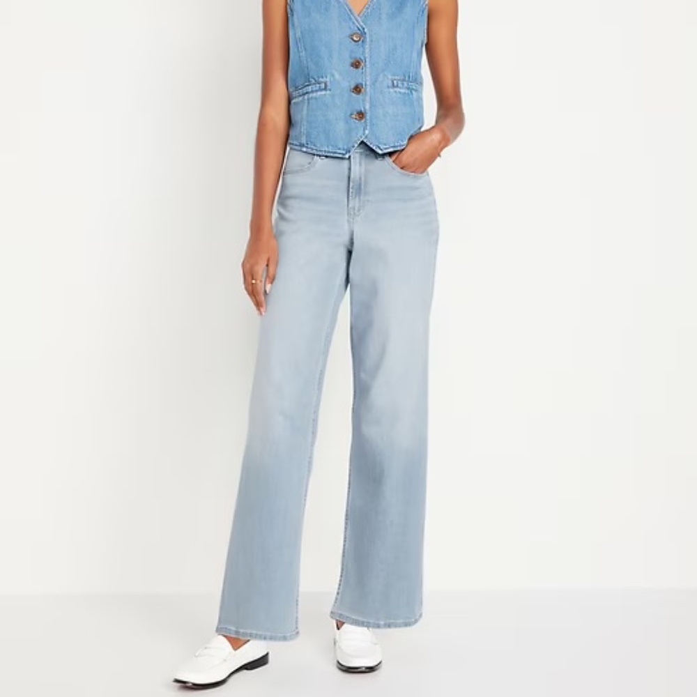 Old navy size 2  high waisted light wash wide leg jeans